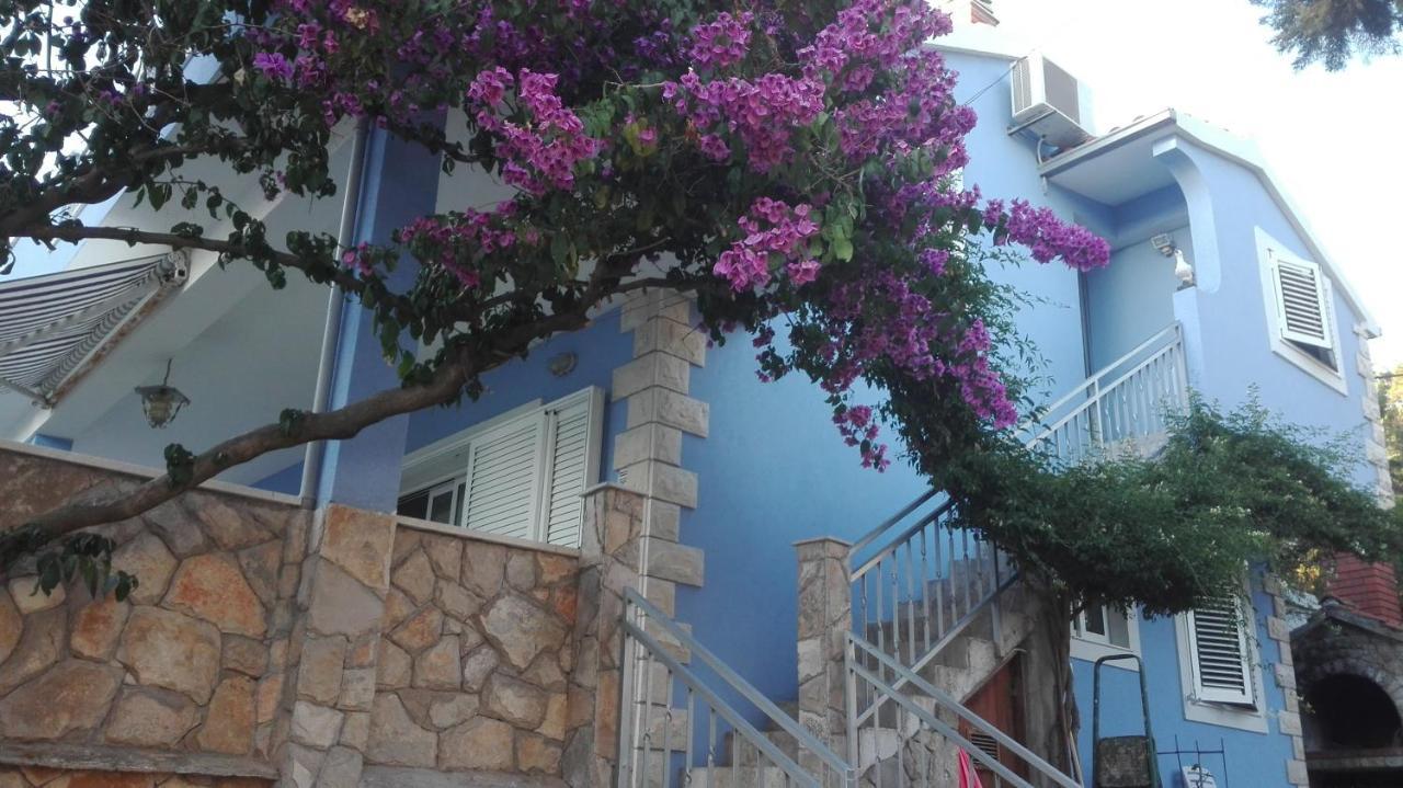 Apartments By The Sea Maslinica, Solta - 14748 Zewnętrze zdjęcie